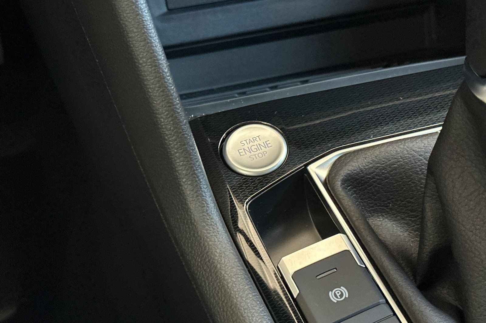 New 2026 Volkswagen Taos SE FWD image 22