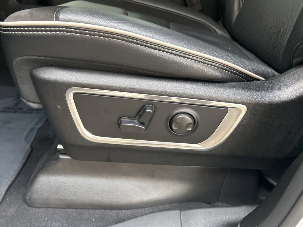 Used 2026 RAM 1500 Laramie AWD/4WD image 44