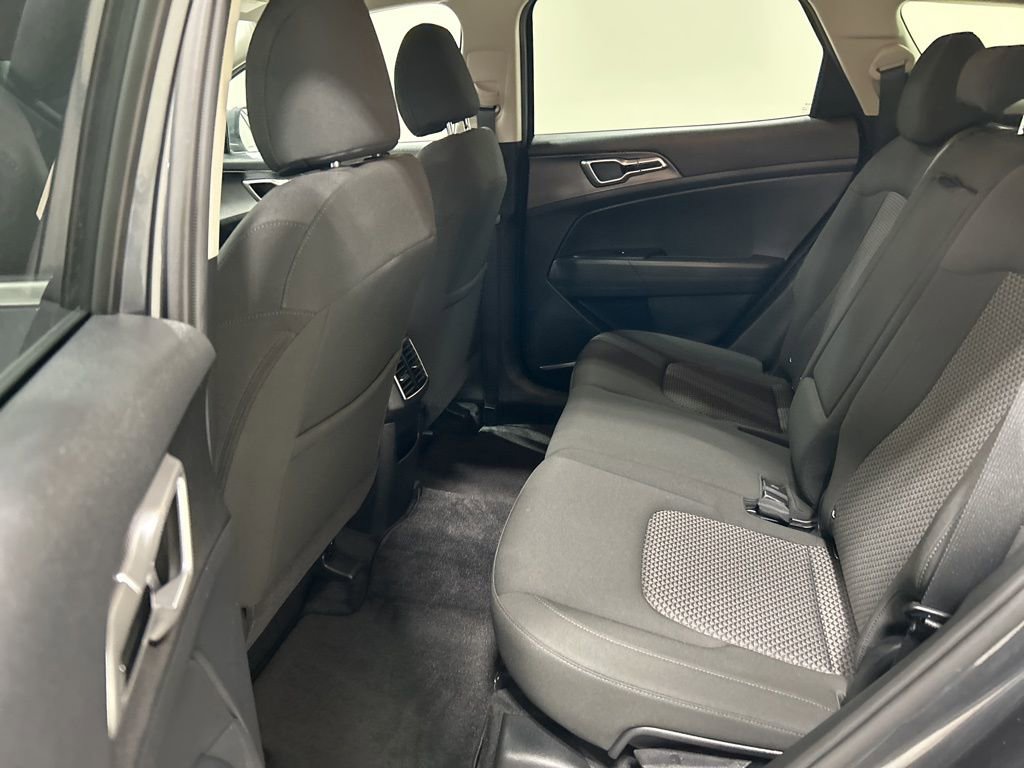 Used 2024 Kia Sportage LX image 28