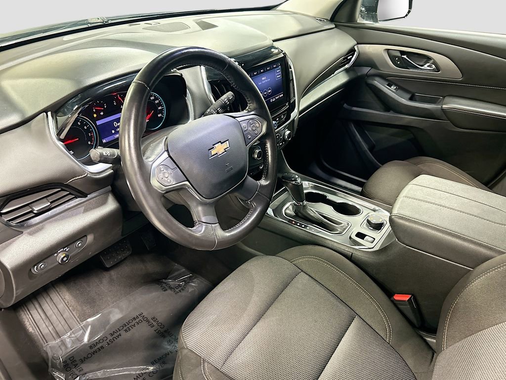 Used 2020 Chevrolet Traverse LT image 9