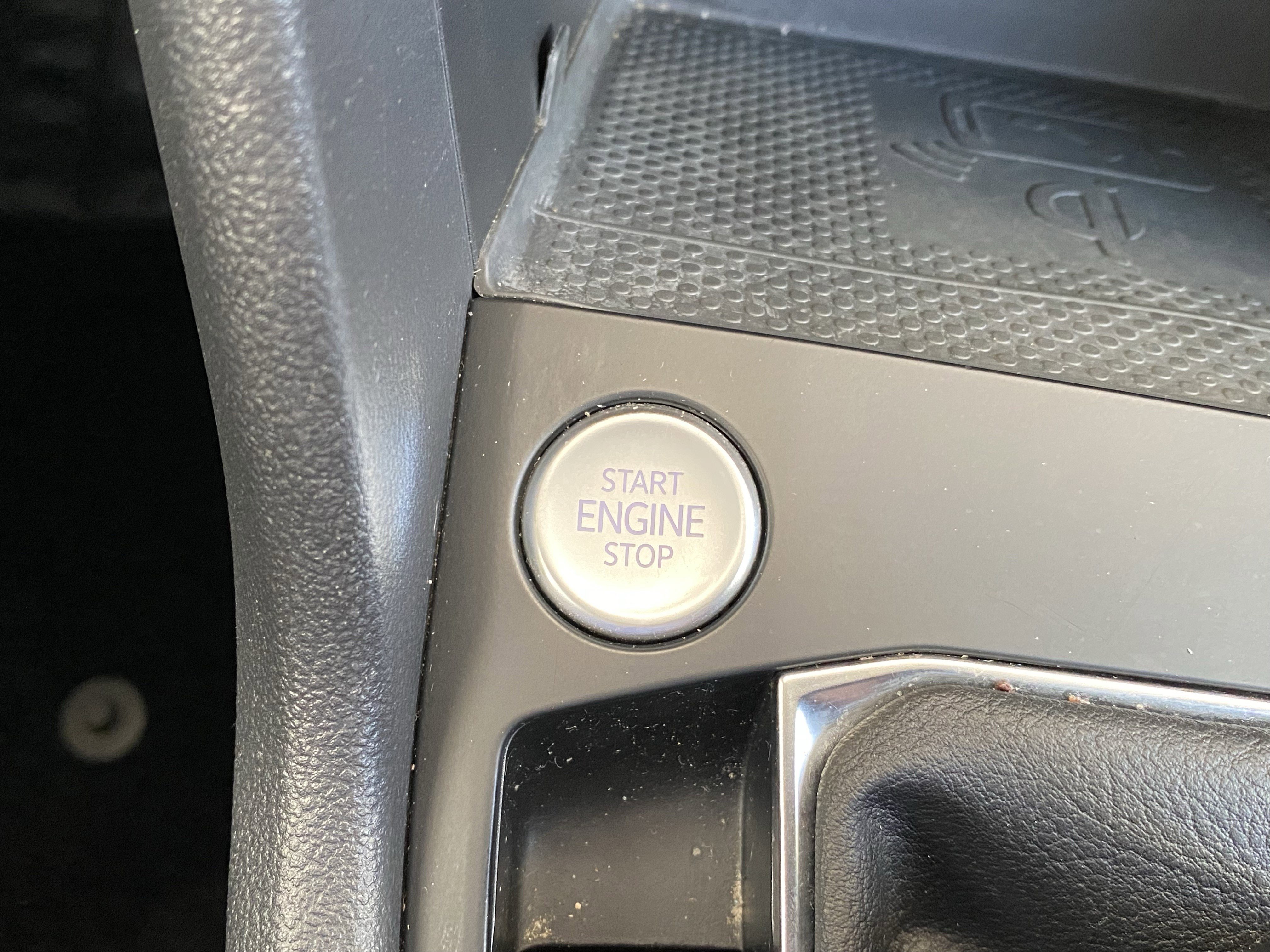 Certified 2022 Volkswagen Taos SE image 12