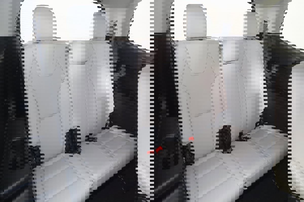 Used 2024 Kia Telluride S w/ S Sunroof Package image 15