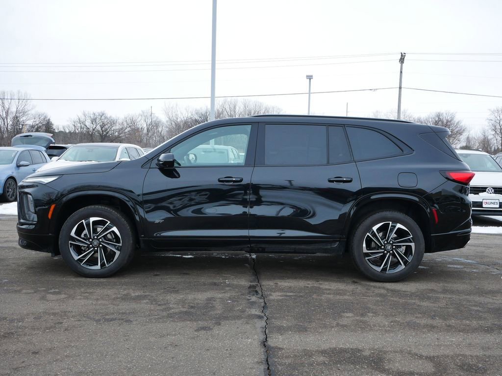 Used 2025 Buick Enclave Sport Touring image 4