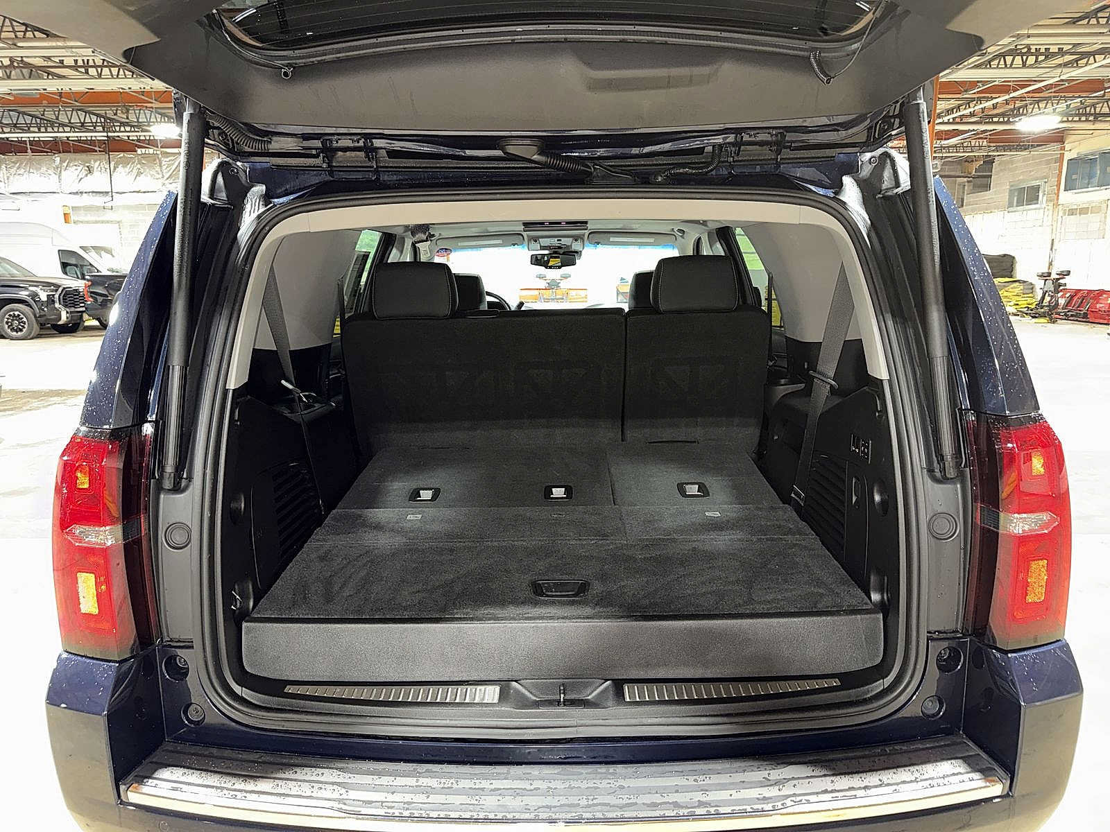 Used 2019 Chevrolet Tahoe Premier AWD/4WD image 11