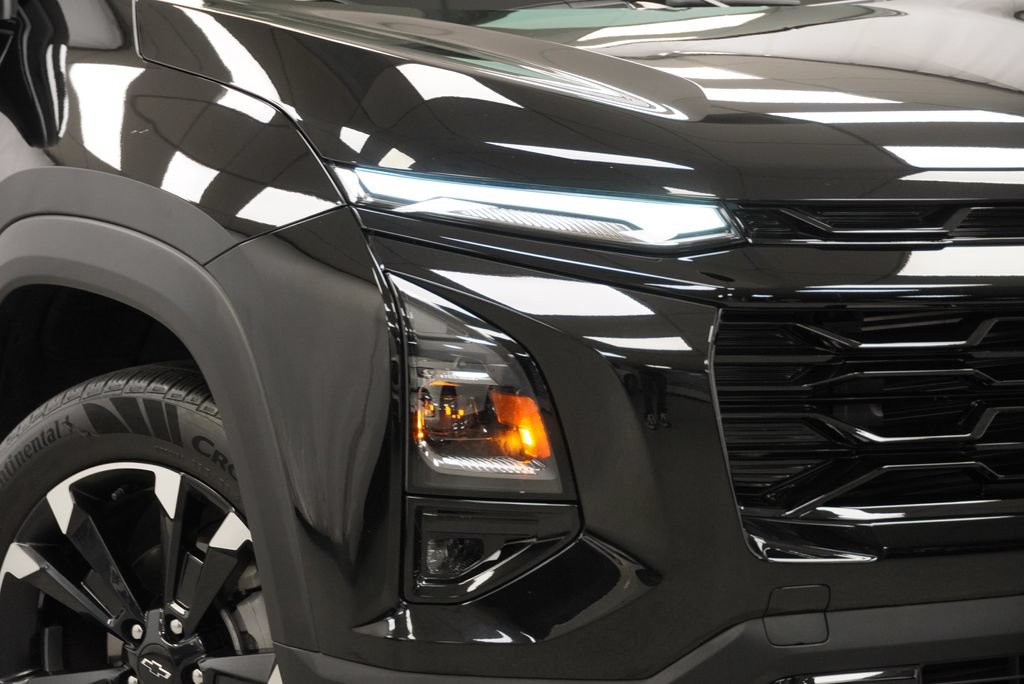 Certified 2025 Chevrolet Equinox RS w/ Safety and Technology Package FWD image 35