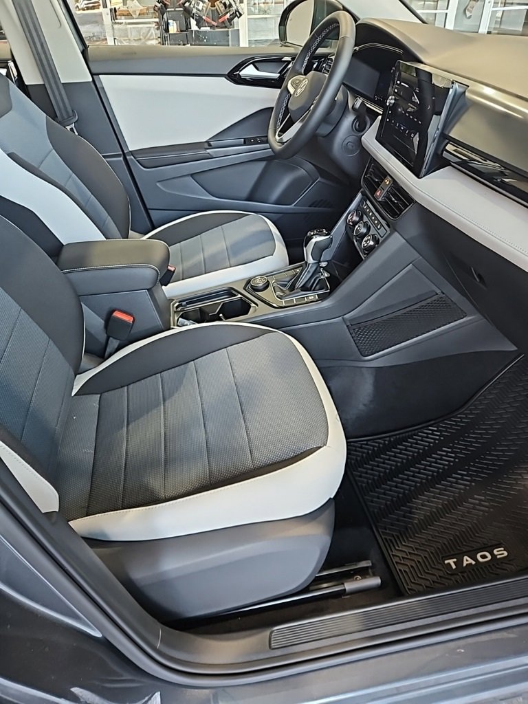 New 2026 Volkswagen Taos S image 13