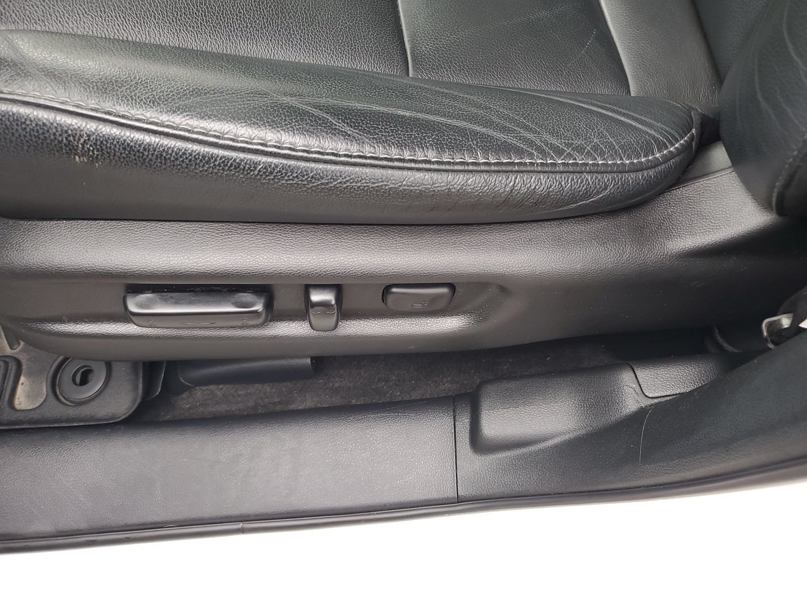 Used 2019 Honda Pilot Touring image 19