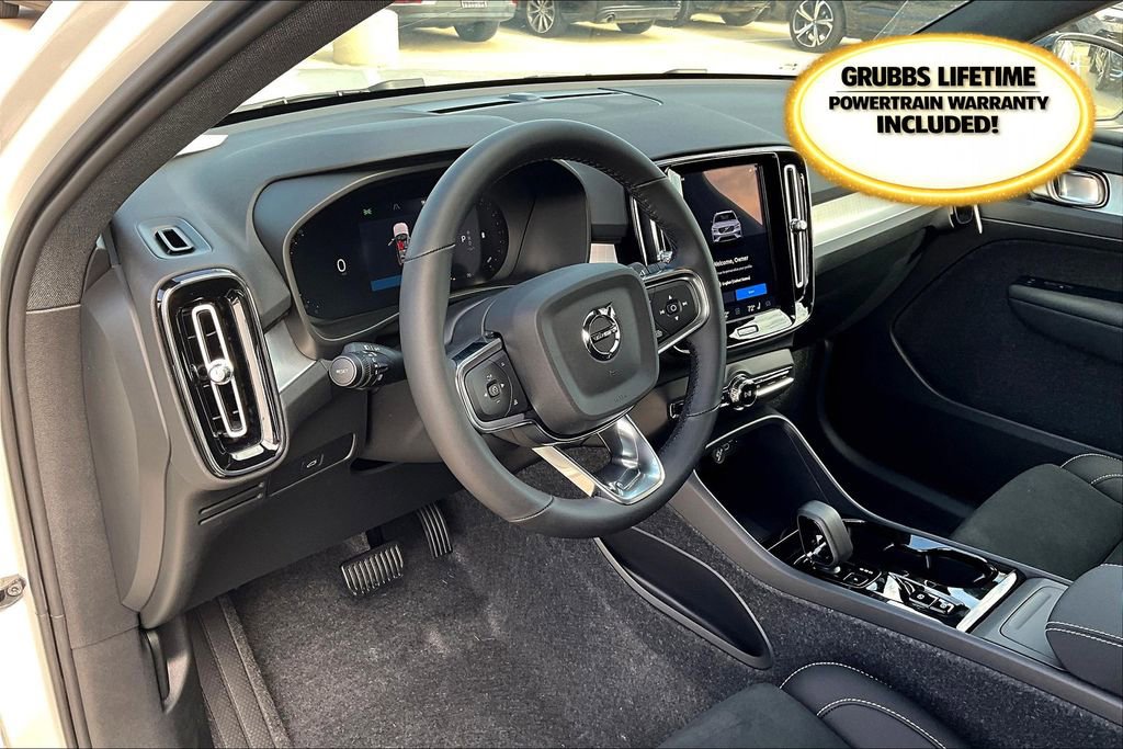 New 2026 Volvo XC40 B4 Plus w/ Protection Package Premier image 20