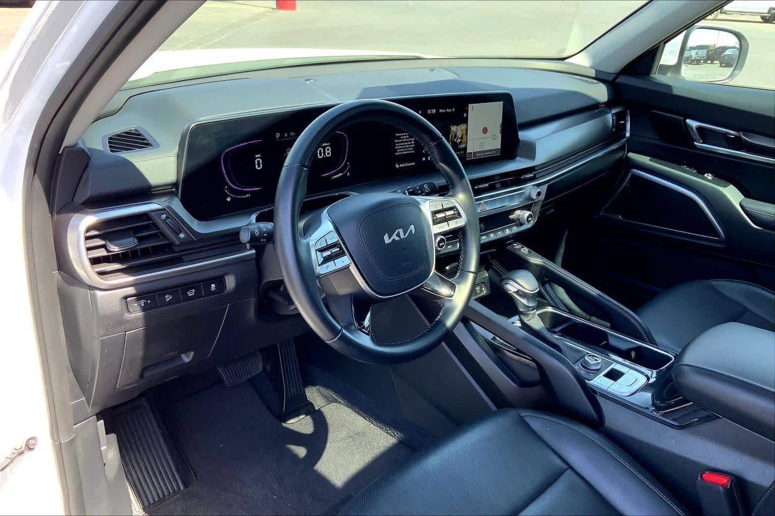 Used 2025 Kia Telluride S AWD/4WD image 18