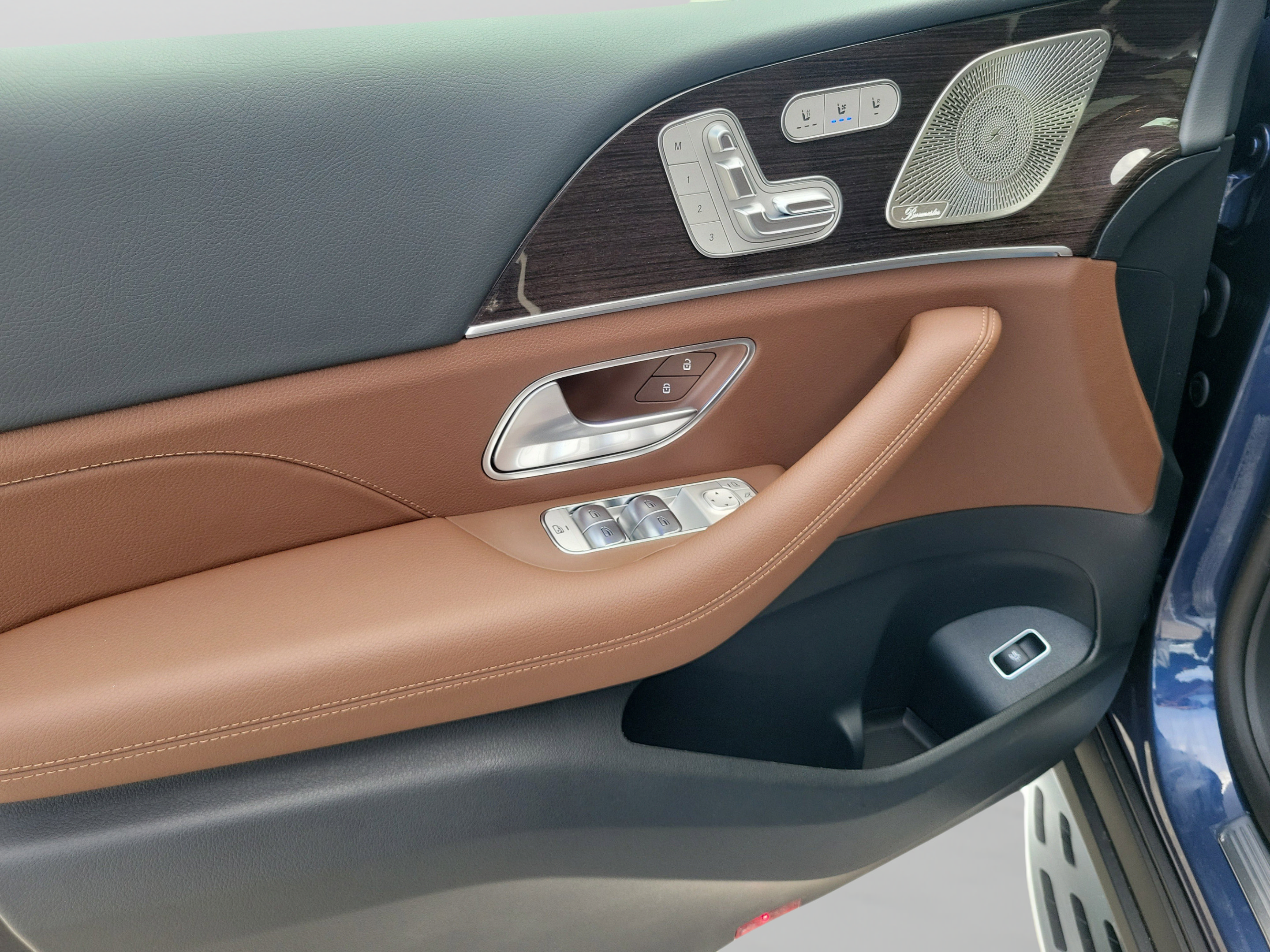 New 2026 Mercedes-Benz GLS 450 4MATIC image 12