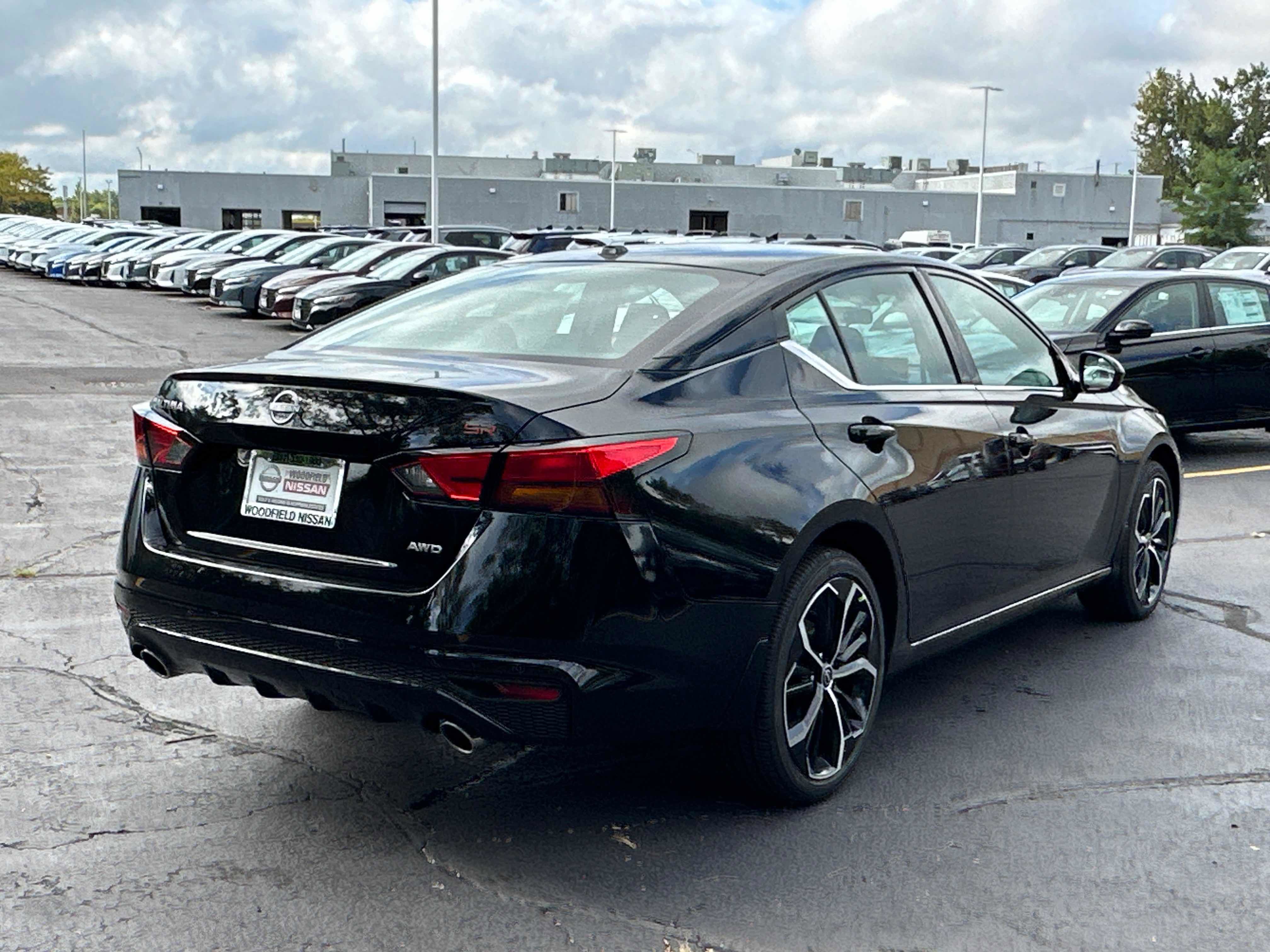 New 2025 Nissan Altima 2.5 SR w/ SR Premium Package image 4