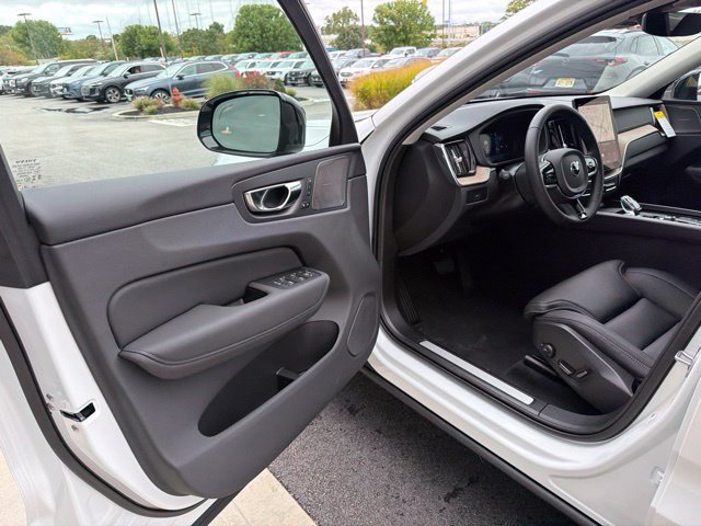 New 2027 Volvo XC60 B5 Ultra AWD/4WD image 11