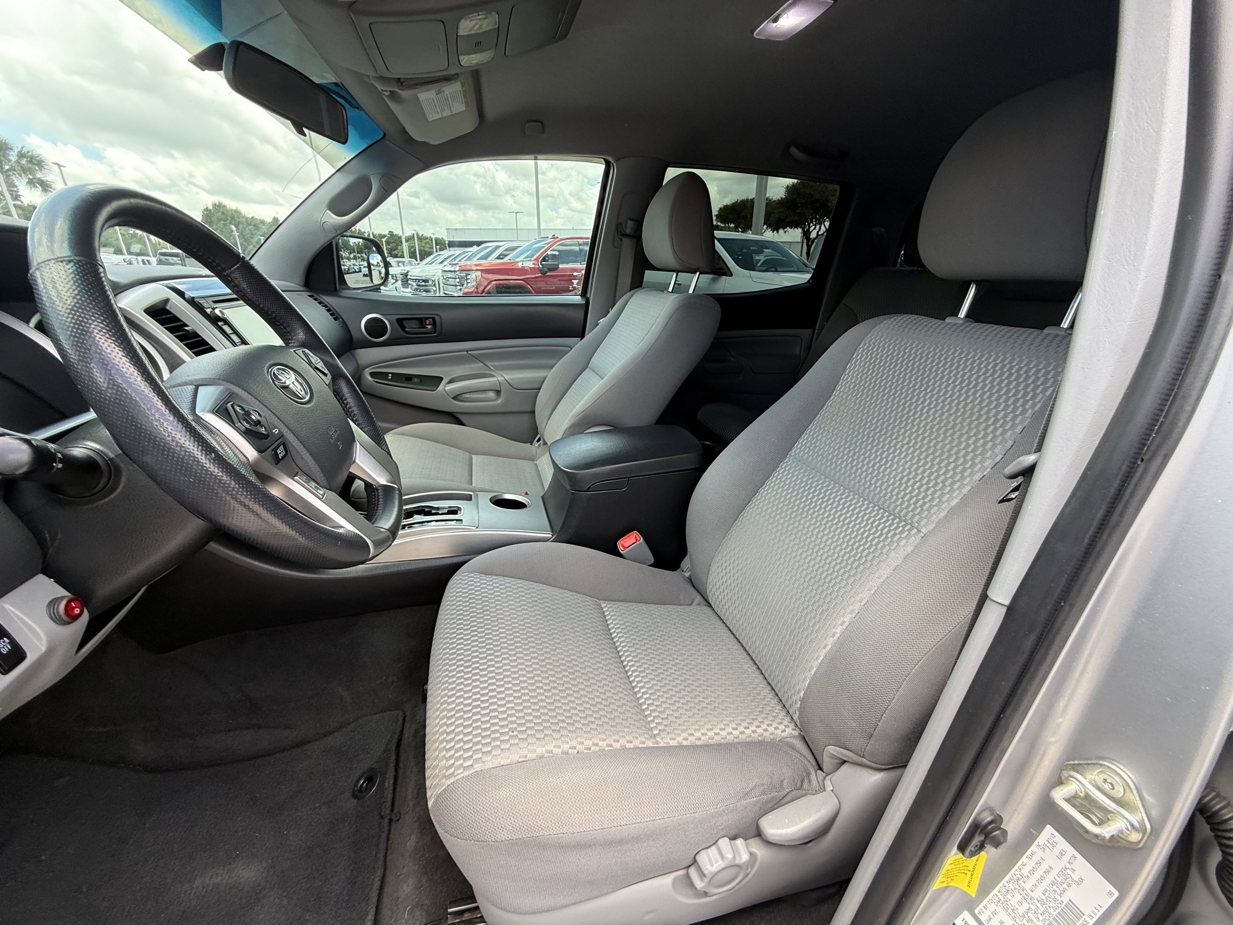 Used 2015 Toyota Tacoma 4x4 Double Cab w/ SR5 Package image 27