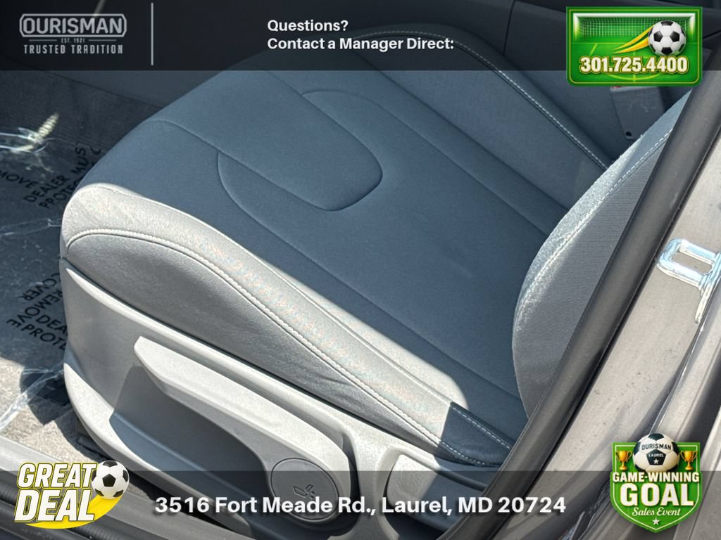 Used 2023 Hyundai Elantra SEL FWD image 6