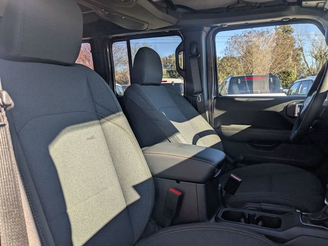 New 2026 Jeep Wrangler Unlimited Sahara AWD/4WD image 34
