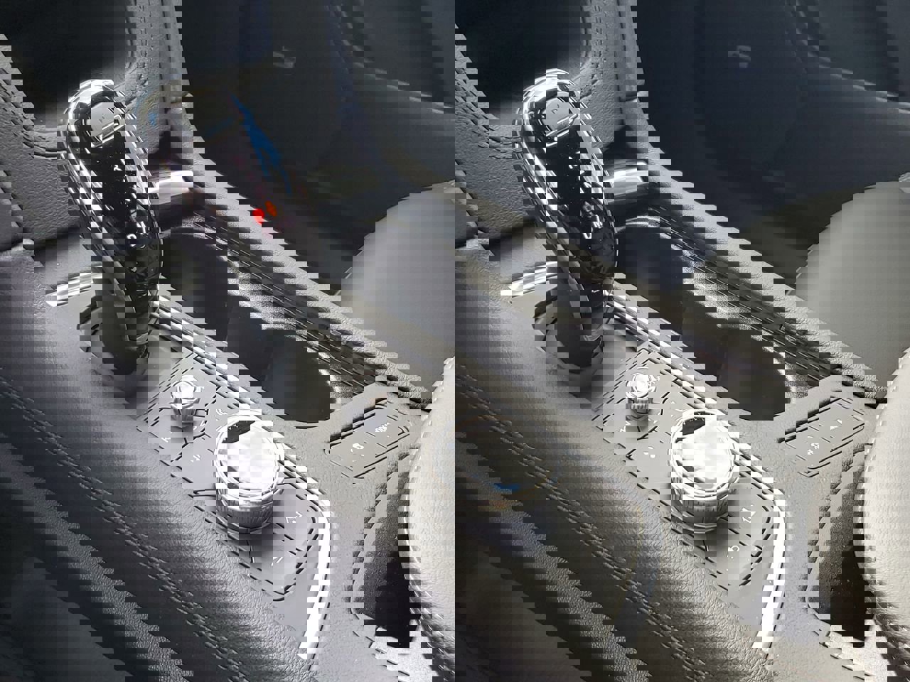 New 2025 Cadillac XT6 Luxury image 50