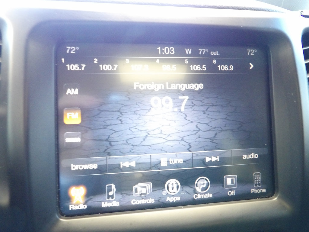 Used 2015 Jeep Cherokee Latitude w/ Comfort/Convenience Group AWD/4WD image 35