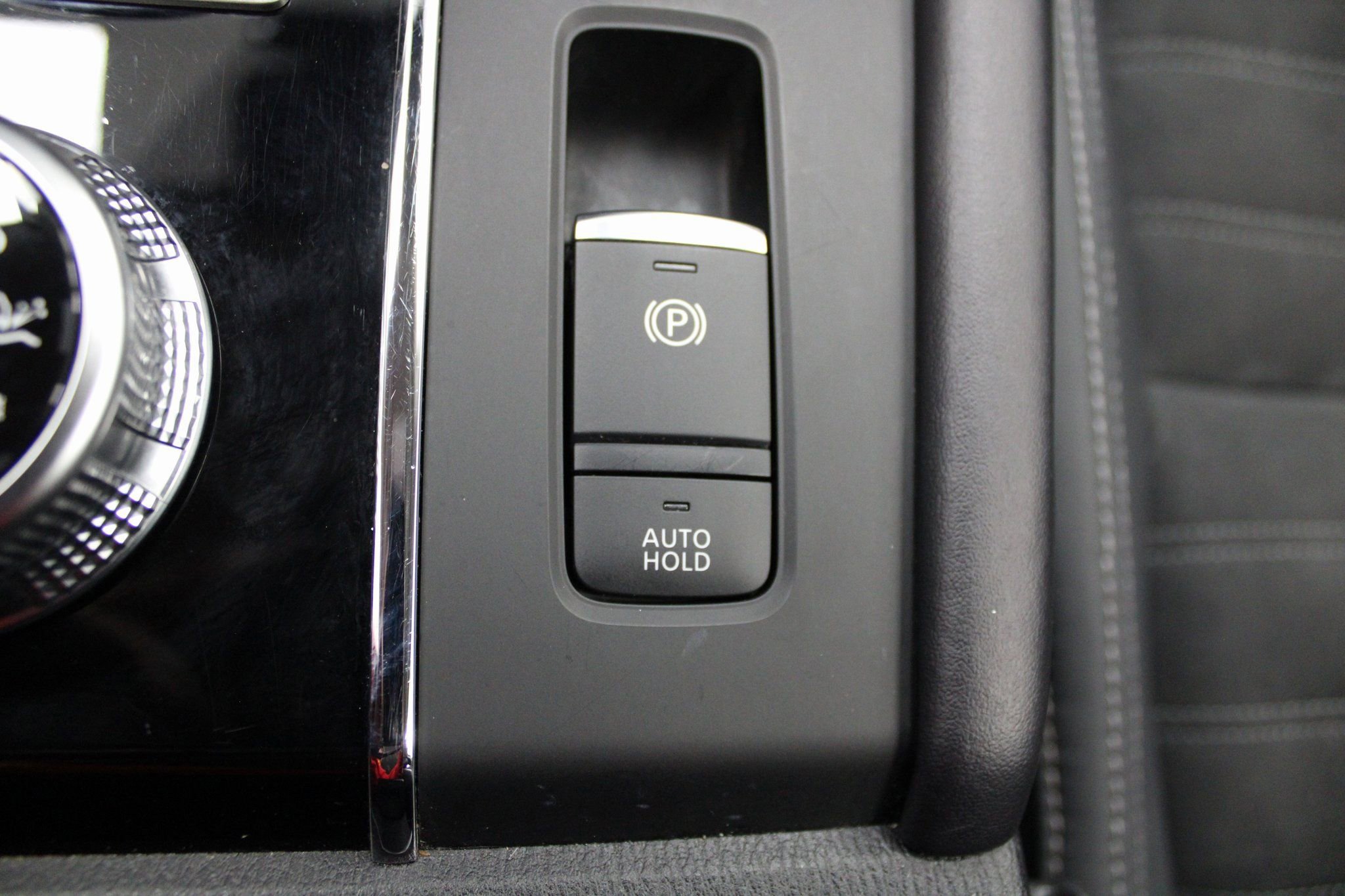 Used 2023 Mitsubishi Outlander SE image 36