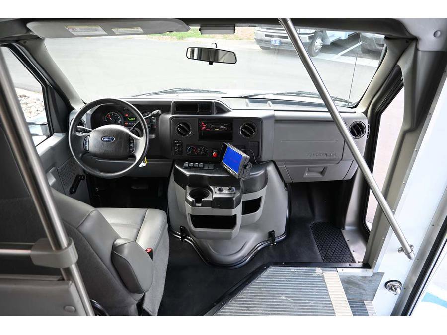 Used 2012 Ford E-350 and Econoline 350 Super Duty w/ Shuttle Bus Prep Pkg RWD image 20