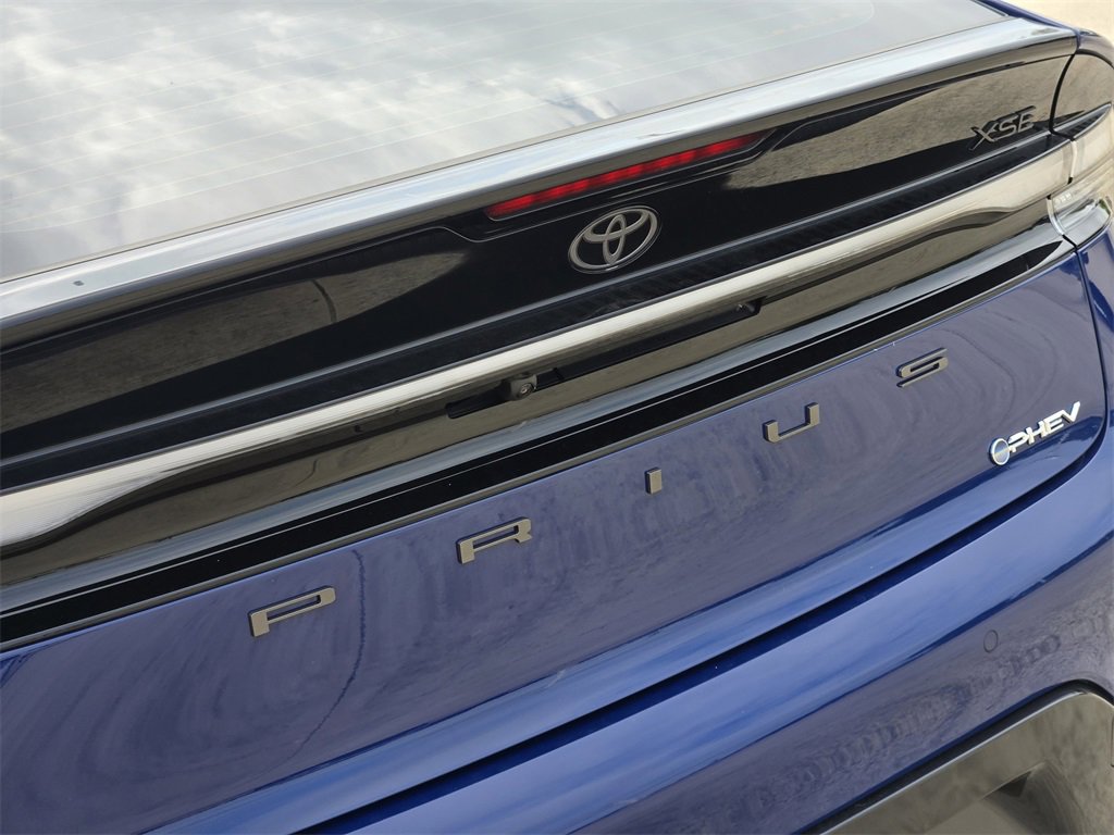 New 2025 Toyota Prius Plug-In Hybrid image 7