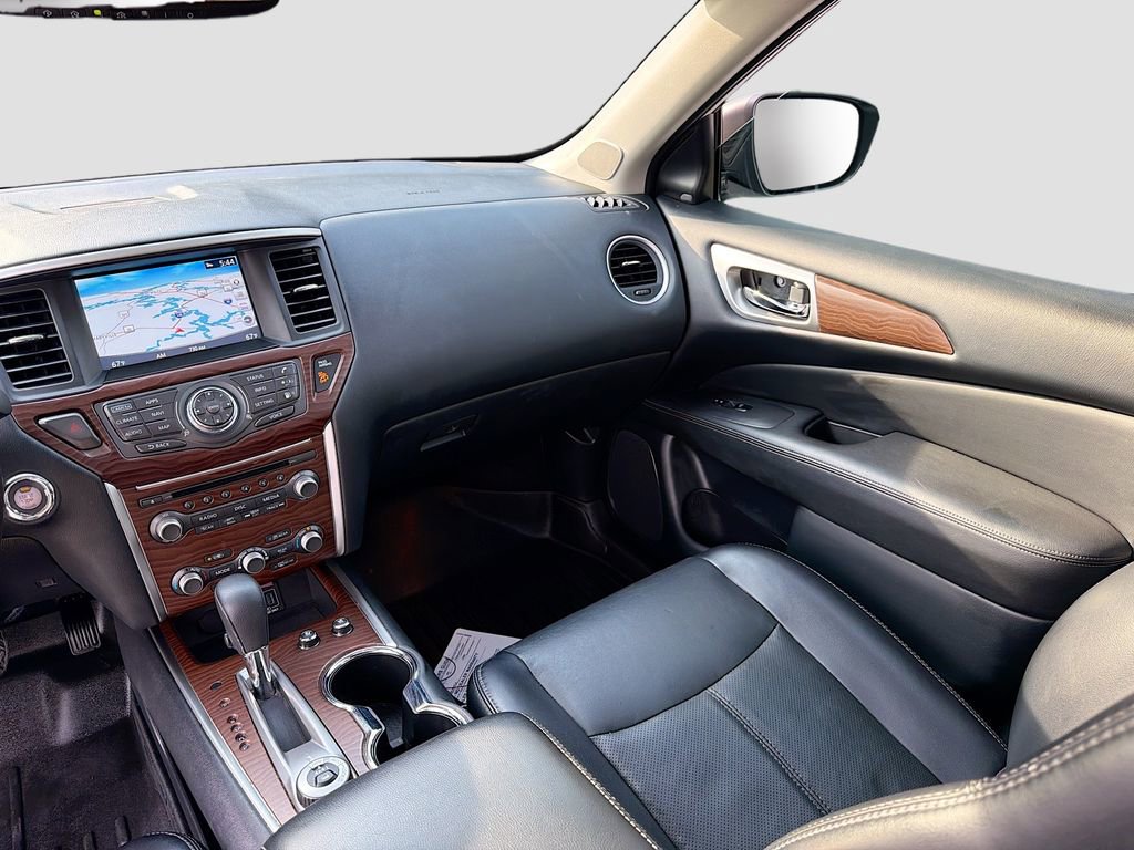 Used 2020 Nissan Pathfinder Platinum image 28