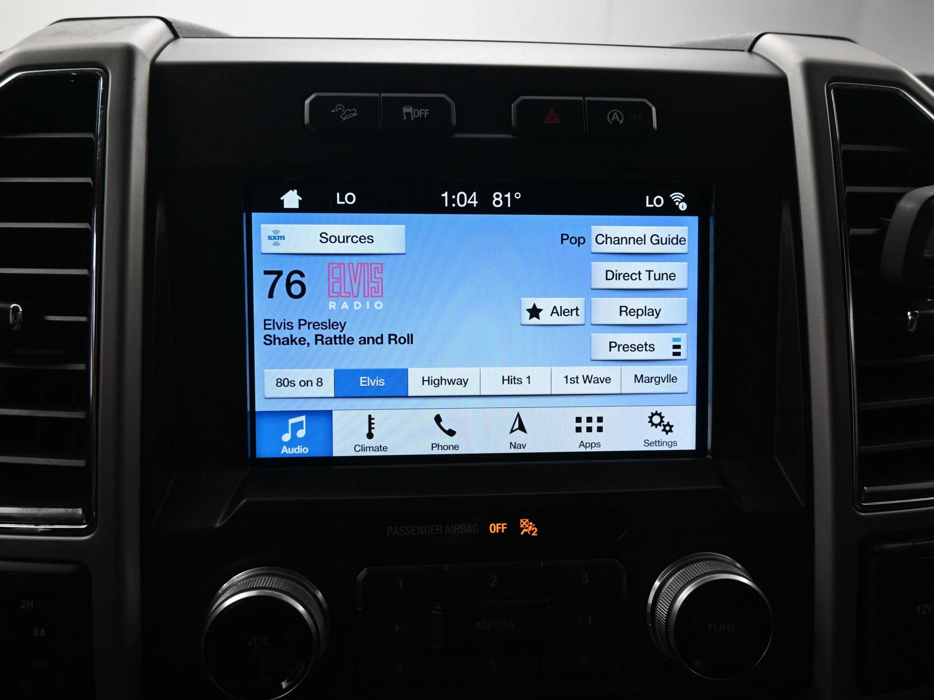 Used 2018 Ford F150 Lariat w/ Equipment Group 502A Luxury image 14