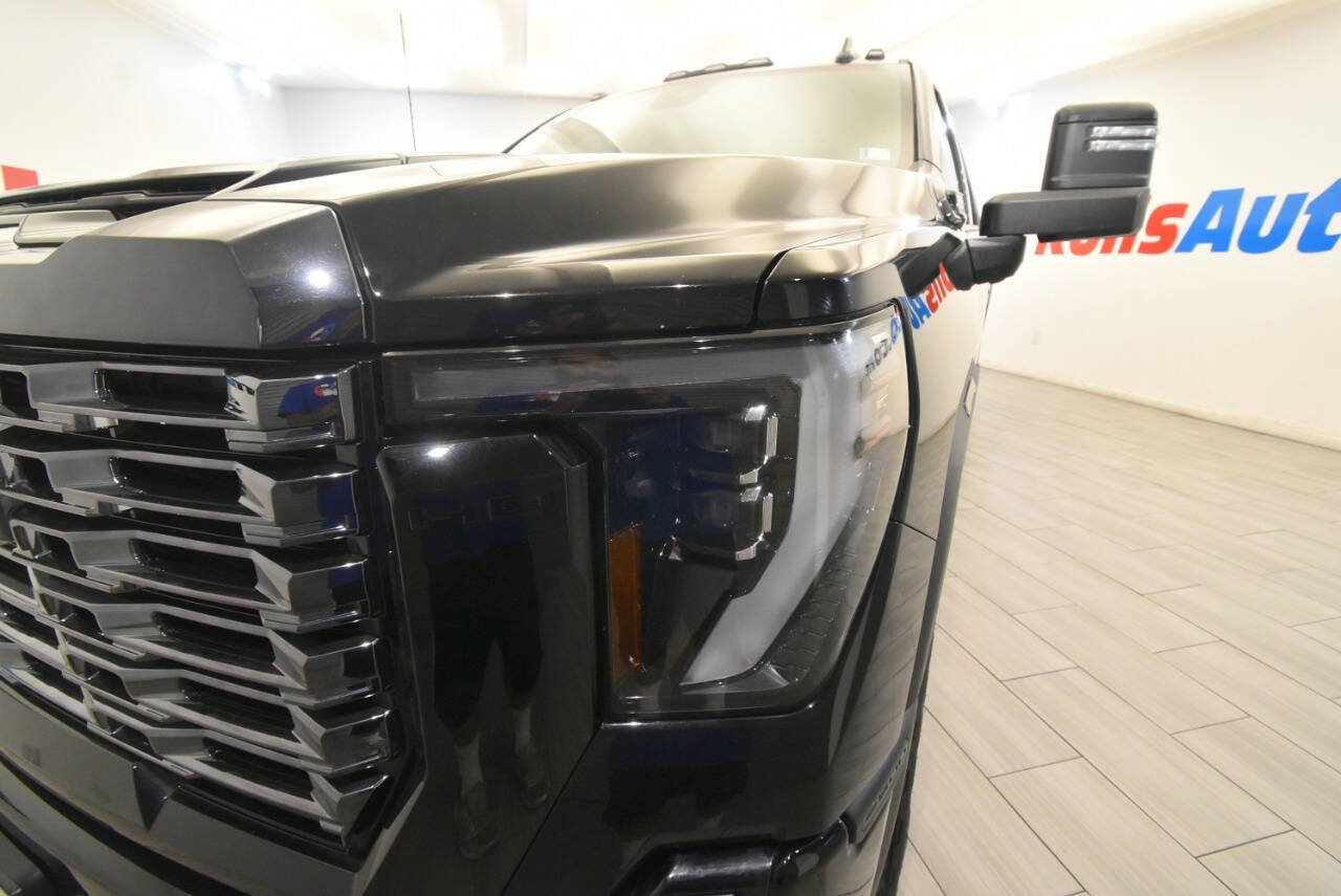 Used 2024 GMC Sierra 2500 Denali Ultimate w/ Max Trailering Package AWD/4WD image 9