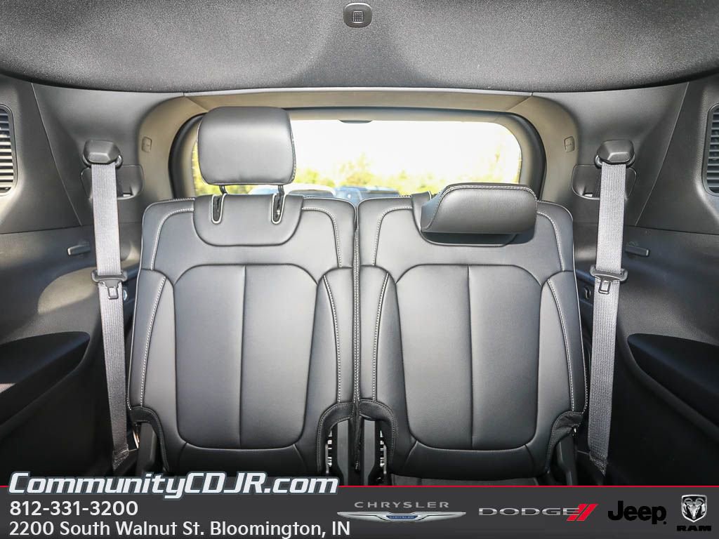 New 2025 Jeep Grand Cherokee L Limited image 21