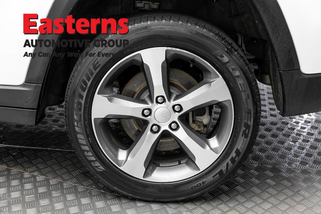 Used 2023 Jeep Grand Cherokee 4WD 4xe image 8