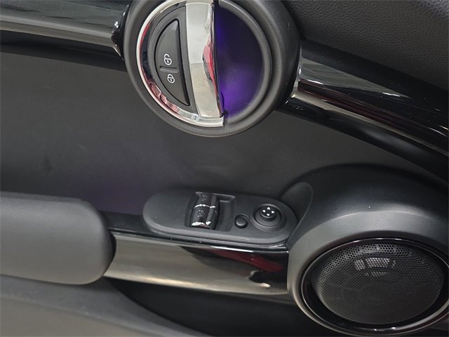 Certified 2021 MINI Cooper S w/ 6.5" Touchscreen Package image 24