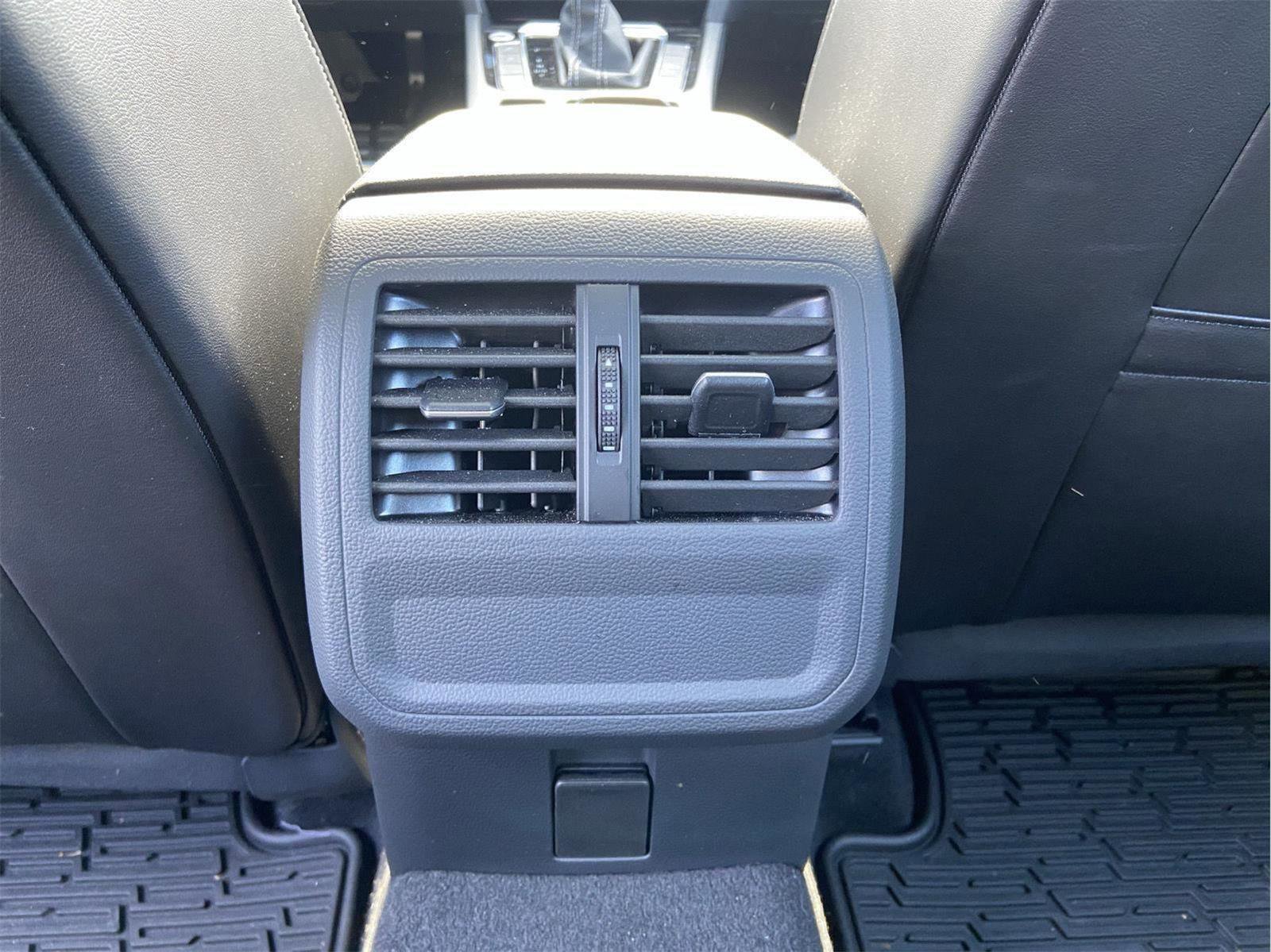 Used 2023 Volkswagen Arteon SEL image 17