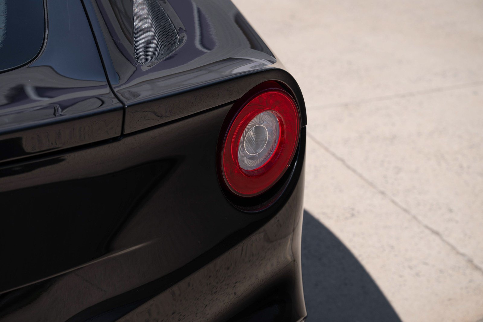 Used 2013 Ferrari F12 Berlinetta RWD image 25