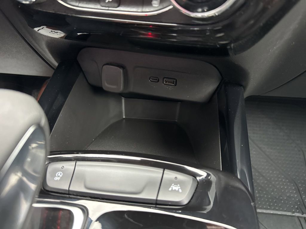 Certified 2024 Chevrolet Trax RS w/ Driver Confidence Package FWD image 27
