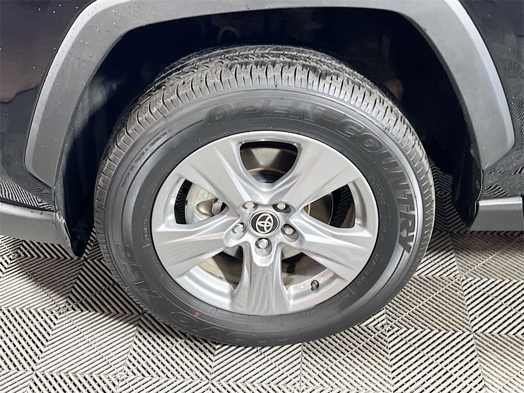 Certified 2025 Toyota RAV4 XLE image 27
