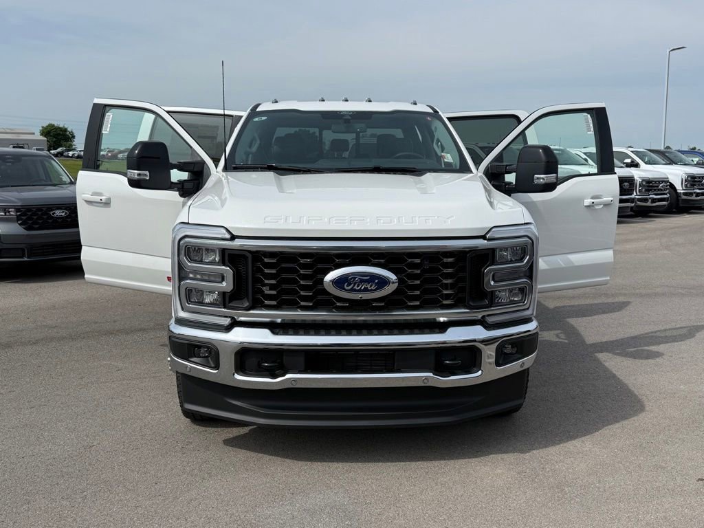 New 2026 Ford F350 4x4 Crew Cab DRW Super Duty image 24