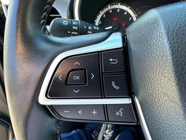 Used 2024 Toyota Highlander XLE AWD/4WD image 37