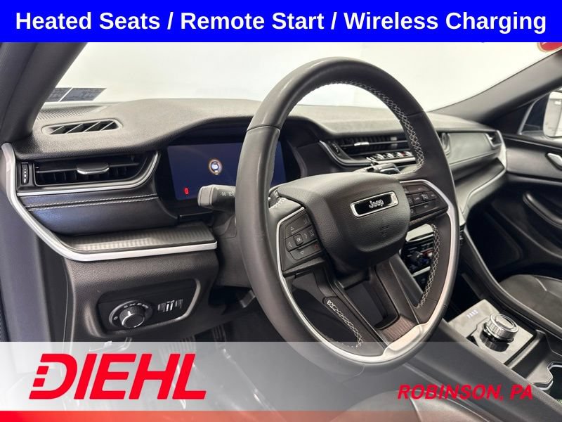 Used 2024 Jeep Grand Cherokee Altitude AWD/4WD image 21
