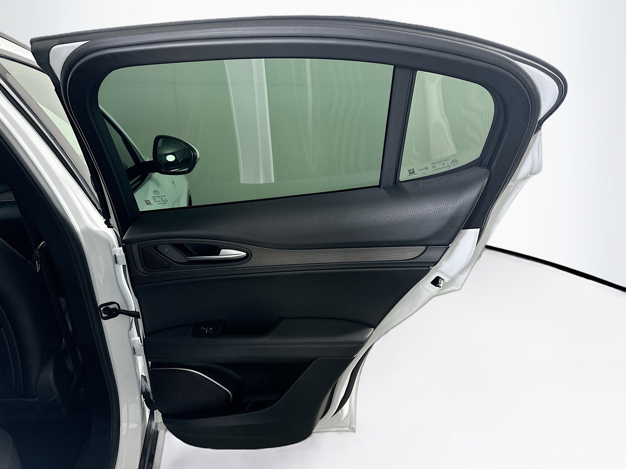 Used 2022 Alfa Romeo Stelvio Ti image 33