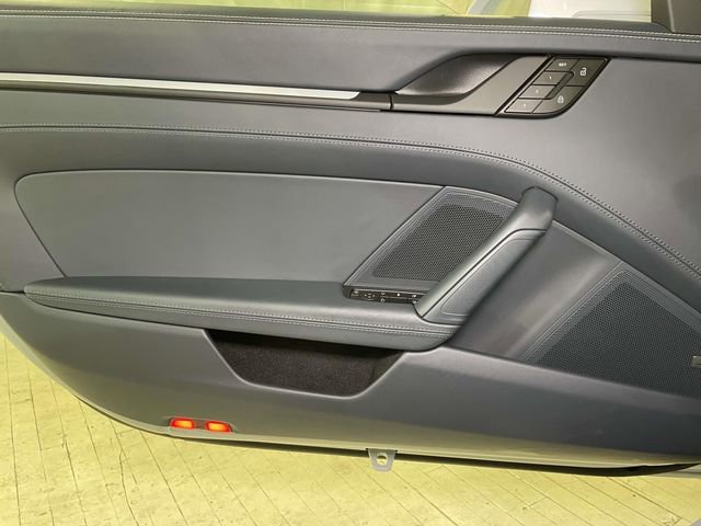 Certified 2025 Porsche 911 Carrera 4 GTS AWD/4WD image 33