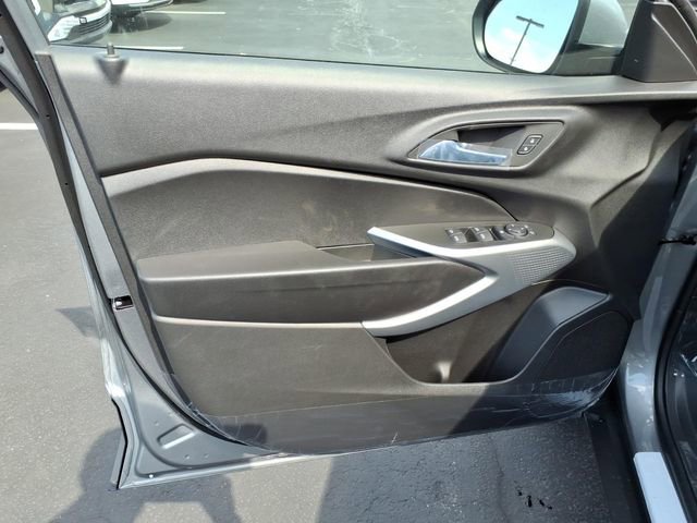 New 2026 Chevrolet Trax LS w/ LS Convenience Package FWD image 10