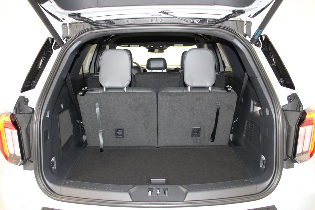 New 2026 Ford Explorer ST-Line RWD image 16