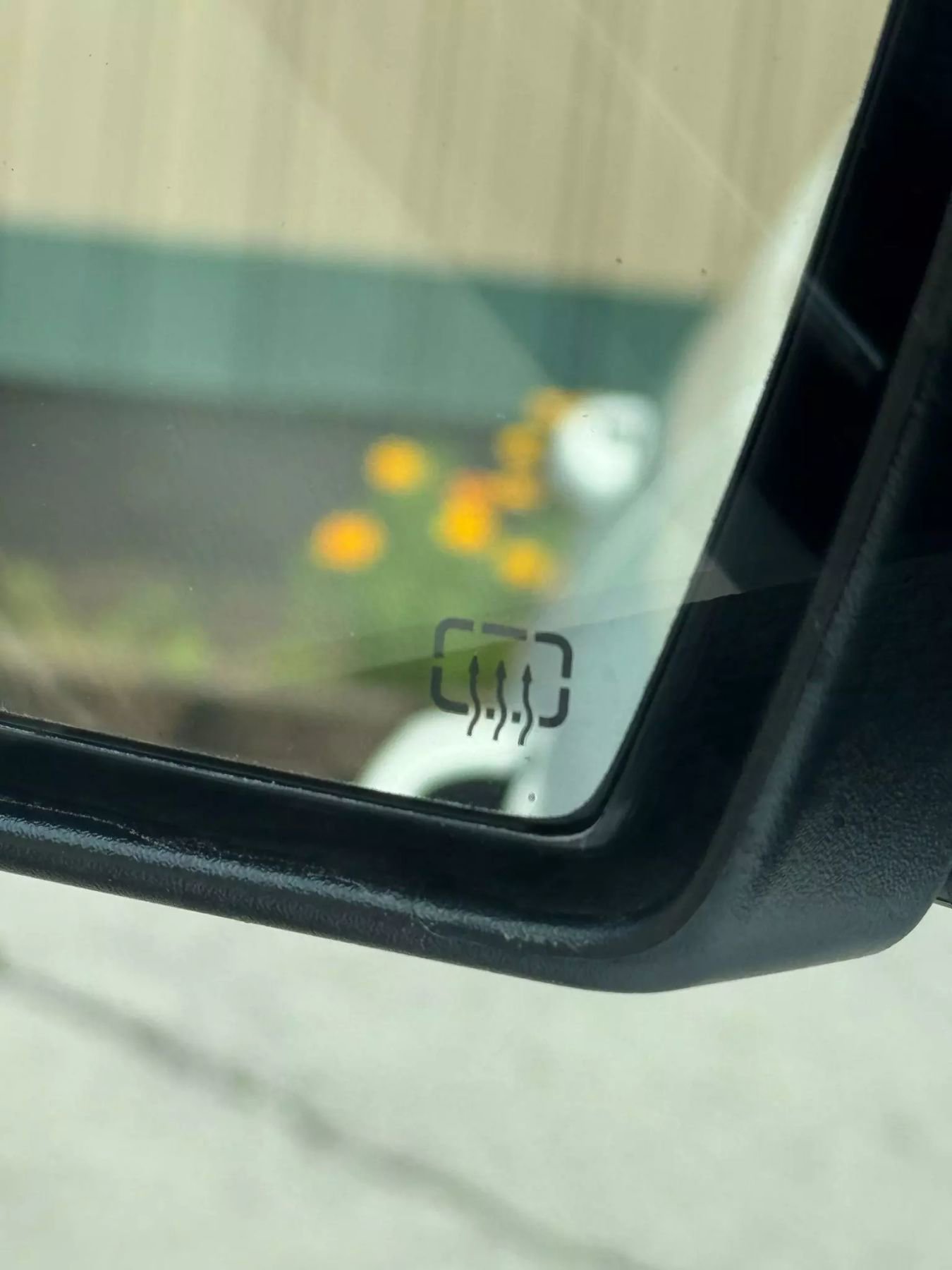 Used 2025 Jeep Compass Limited image 32