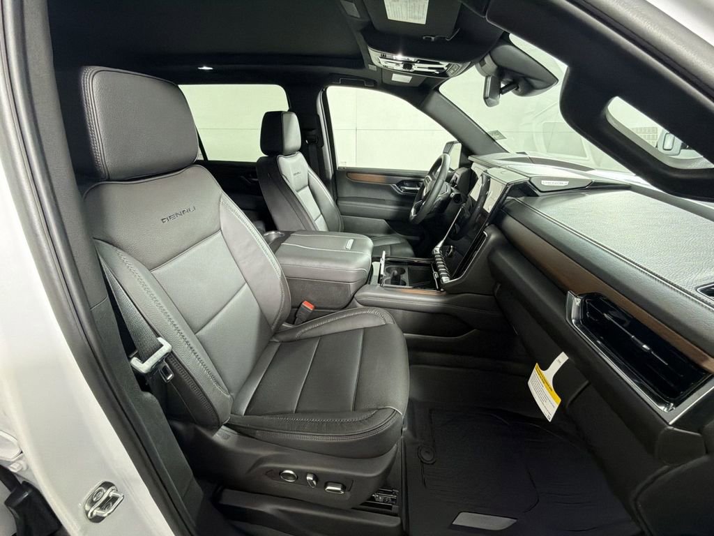 New 2026 GMC Yukon XL Denali w/ Sun & Power Step Package image 28