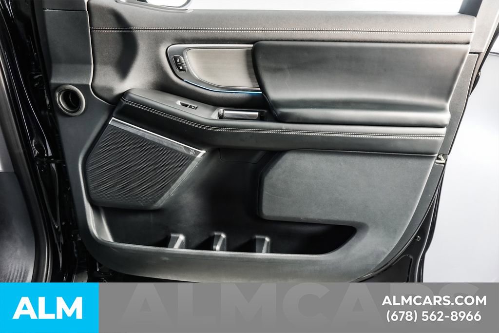 Used 2025 Ford Expedition Max Platinum AWD/4WD image 45