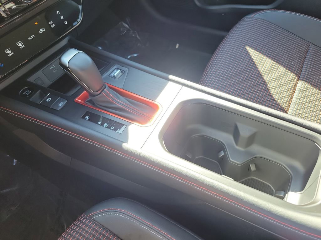 Certified 2025 Nissan Kicks SR FWD image 14