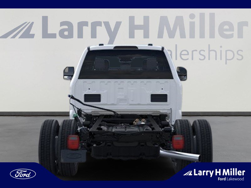 New 2026 Ford F550 4x4 SuperCab Super Duty image 5