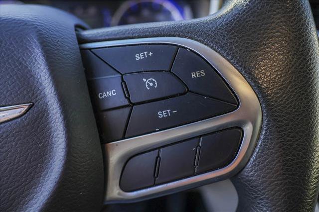 Used 2018 Chrysler Pacifica Touring Plus w/ Tire & Wheel Group image 16