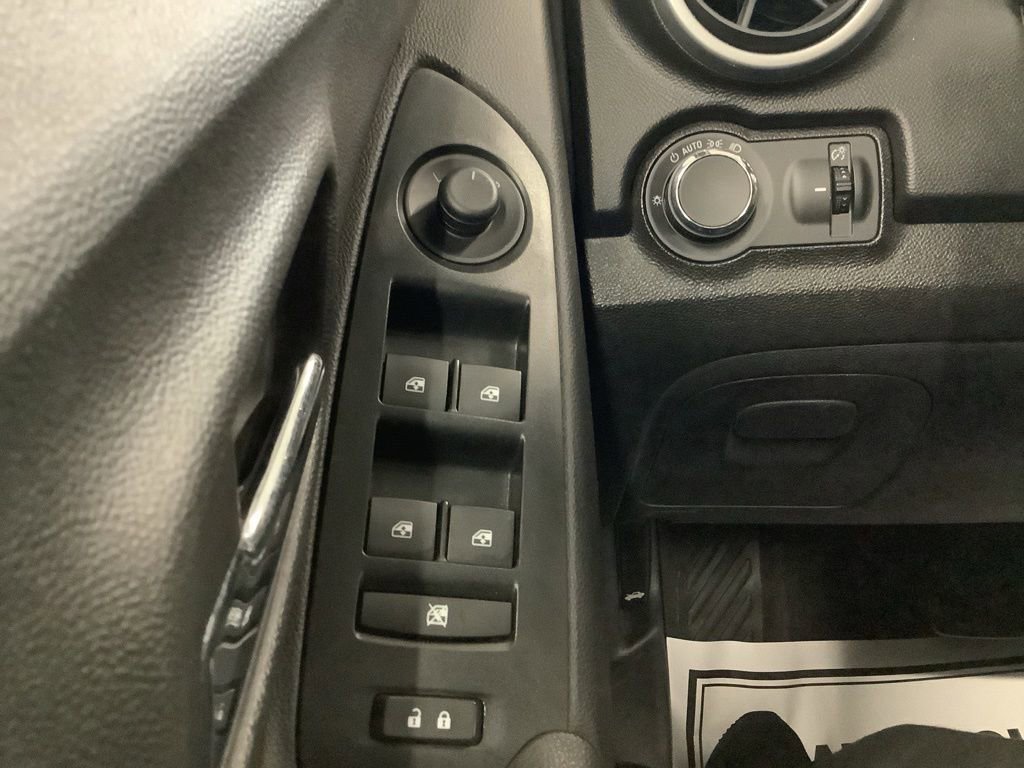 Used 2016 Chevrolet Trax LS AWD/4WD image 12