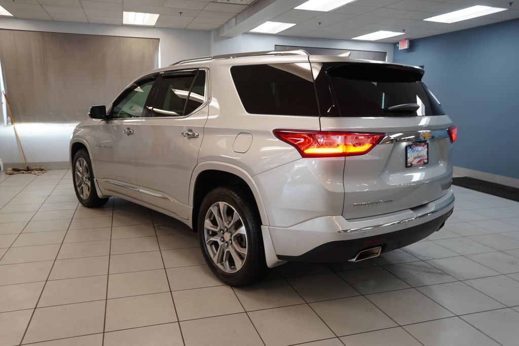 Used 2021 Chevrolet Traverse Premier AWD/4WD image 2