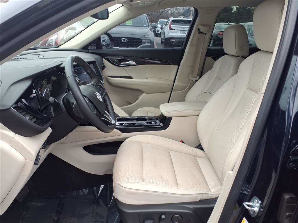 Used 2021 Buick Envision Essence w/ Technology Package I image 31